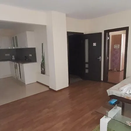 アパート Apartamenti Sotirovi